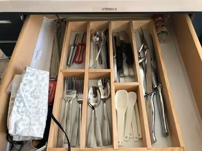 Building Photo - 3524 S Compton Ave