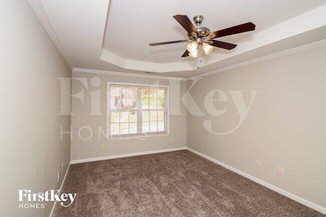 Building Photo - 116 Royal Gala Dr