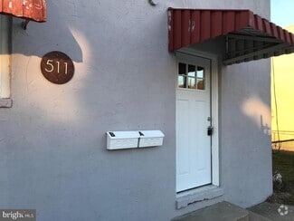 Building Photo - 511 S Broadway