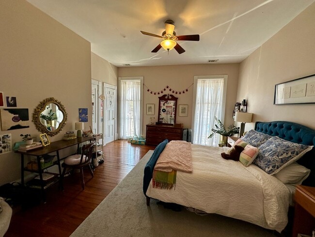 Building Photo - 3 BED | 2.5 BATH | WRAP AROUND PORCHES | MIDTOWN