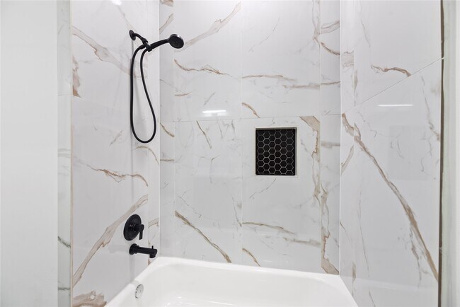 Building Photo - 7212 England St