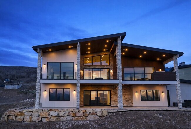 Building Photo - 3683 E Huntley Wy