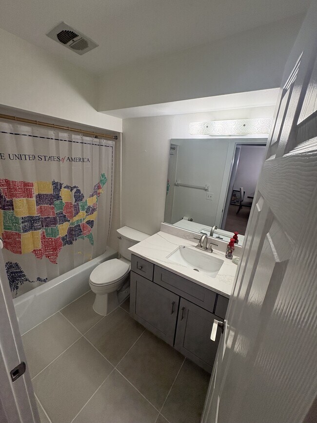 Building Photo - 607 Fair Winds Dr