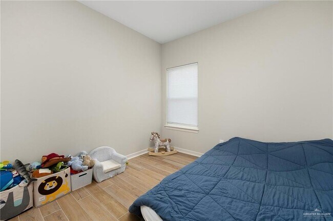 Building Photo - 15 N 33rd St