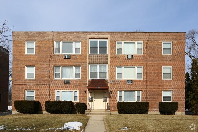 Building Photo - 104 W Willow St