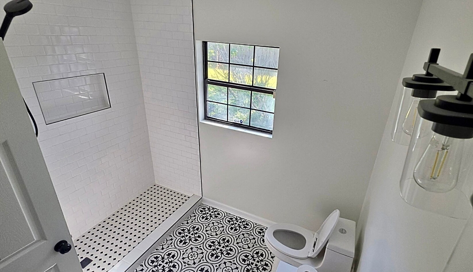 Building Photo - 2706 Canary Dr