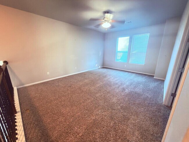 Building Photo - 807 Copper Lake Rd