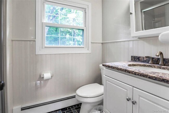 Building Photo - 40 Seabrook Ln