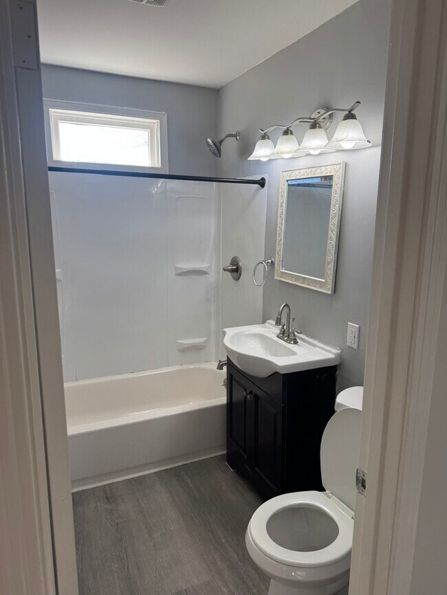 Building Photo - 1108 Bell Grimes Ln