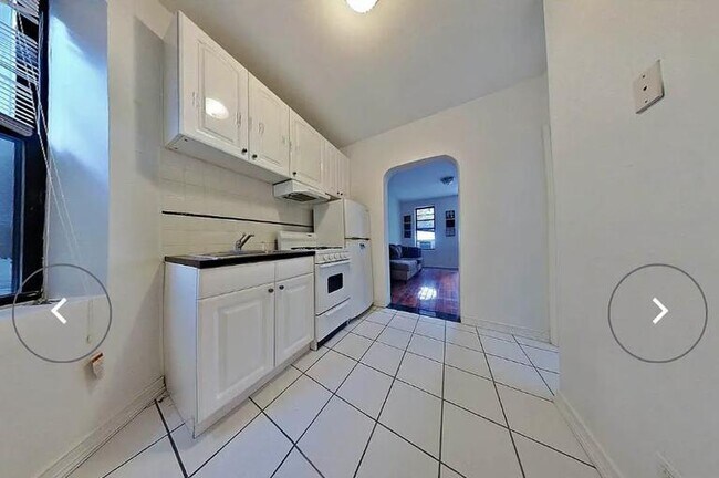 Building Photo - 1 bedroom in NEW YORK NY 10128