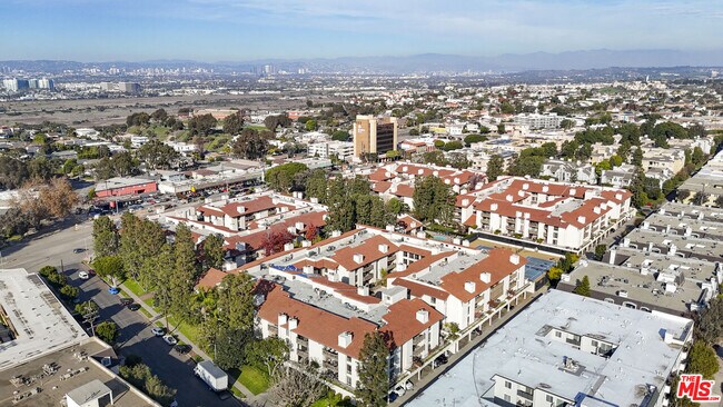 Building Photo - 8601 Falmouth Ave