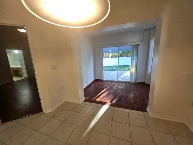 Building Photo - 3985 Andover Cay Blvd