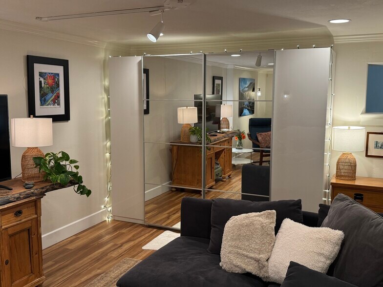 Clothes Cabinet - 165 Terrace St