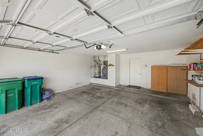 Building Photo - 2656 W Mountain Heights Ct