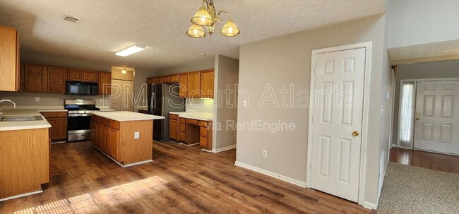 Building Photo - 2330 Burdett Ridge Dr