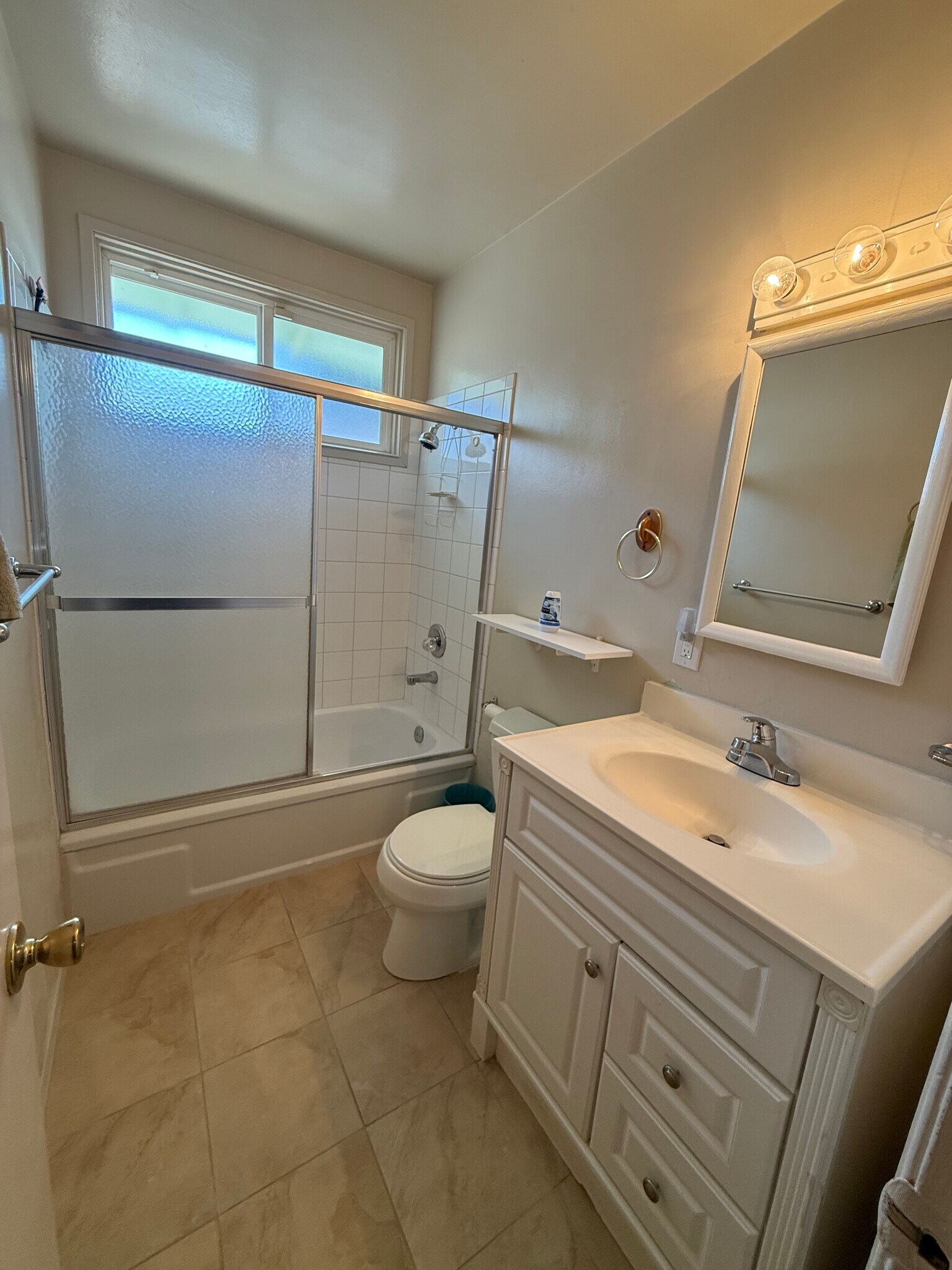 Building Photo - 8917 Reydon St