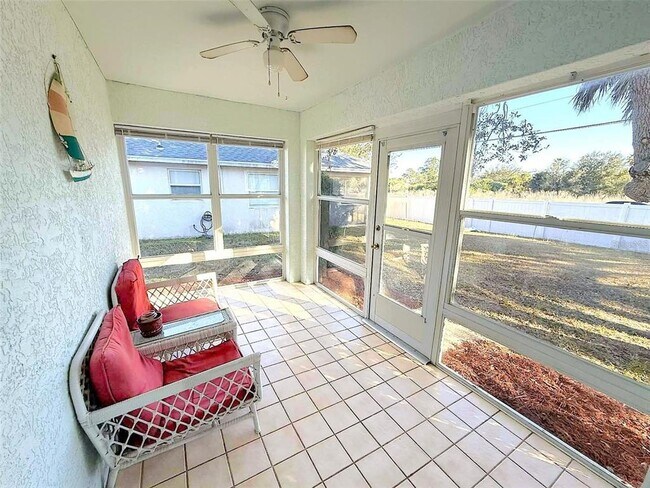 Building Photo - 504 Rose Apple Cir