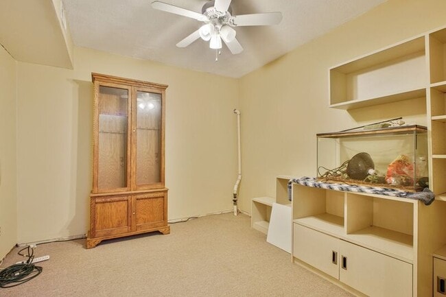 Building Photo - 948 Ficklen Rd