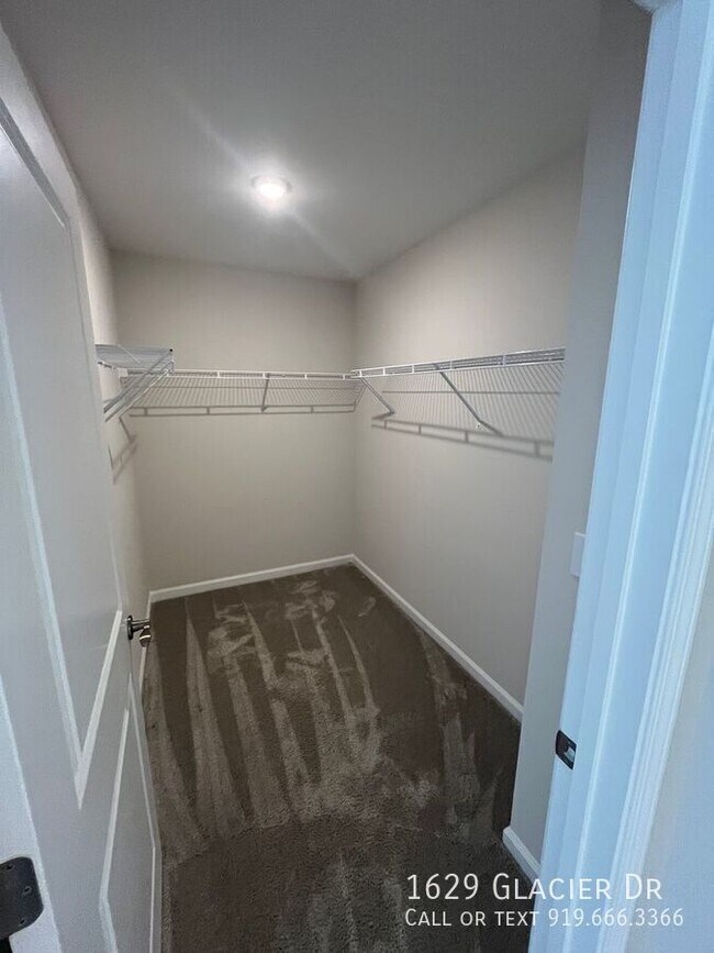 Building Photo - 1629 Glacier Dr