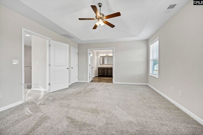 Building Photo - 9 Spinney Ct