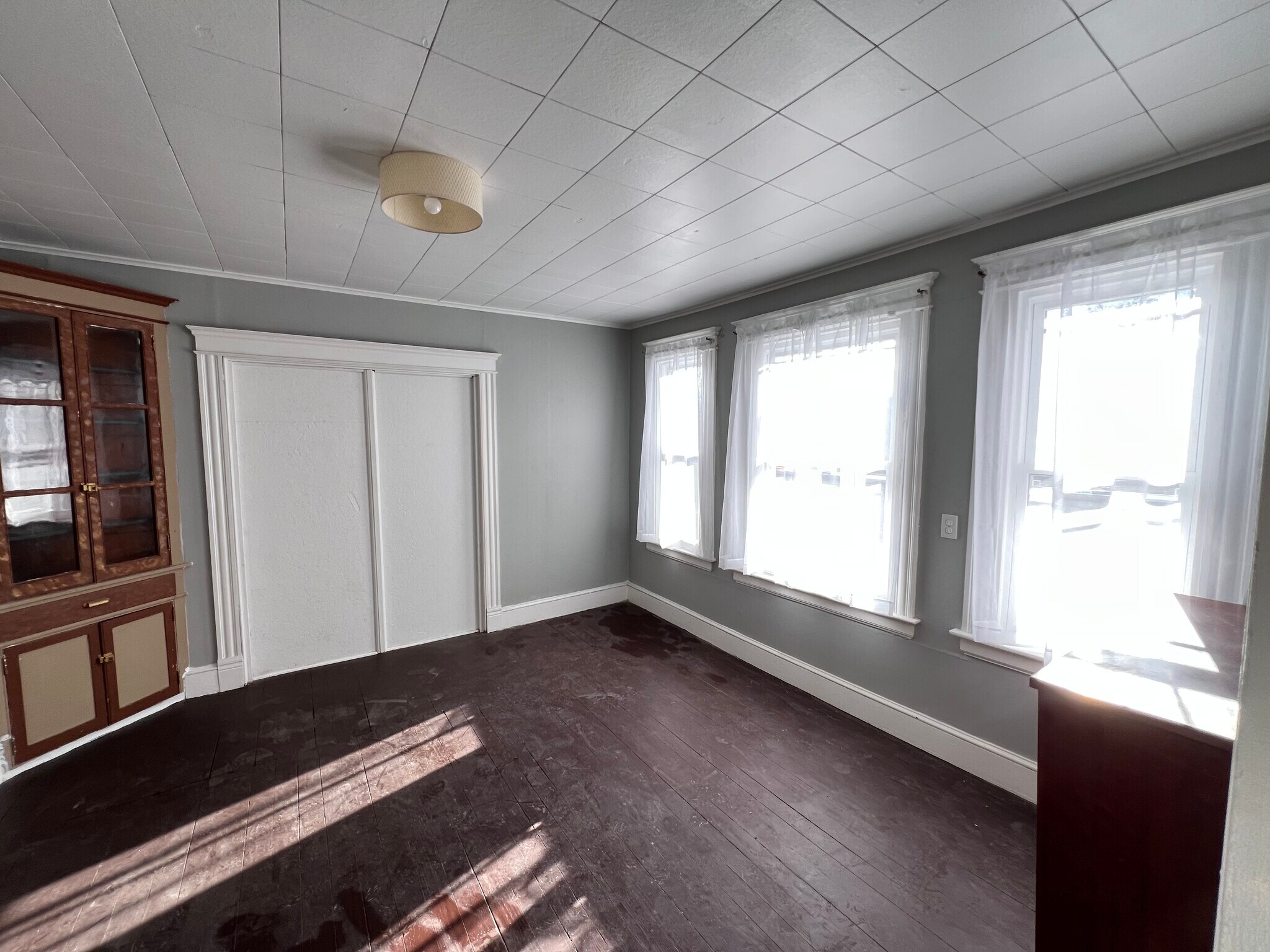 Building Photo - 827 Watertown Ave