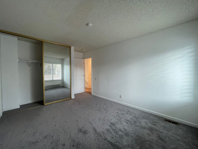 Building Photo - 4907 Bridgepointe Place, Union City, CA 94587