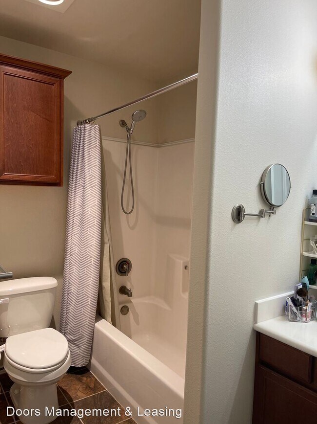 Building Photo - 3 br, 2 bath House - 7011 95th Street