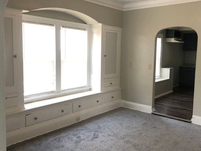 Building Photo - Convenient Showings — No Appointment Needed!