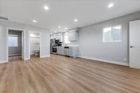 Building Photo - 390 Shasta St