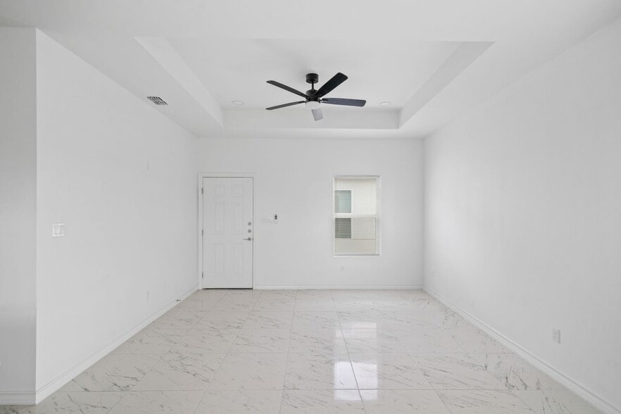 Building Photo - 11304 N 25th St