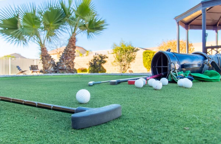 Building Photo - 1994 E Racine Dr