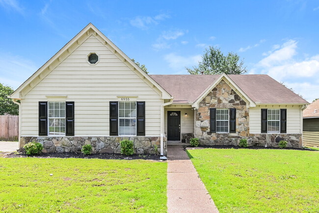 Building Photo - 6955 Gallop Dr