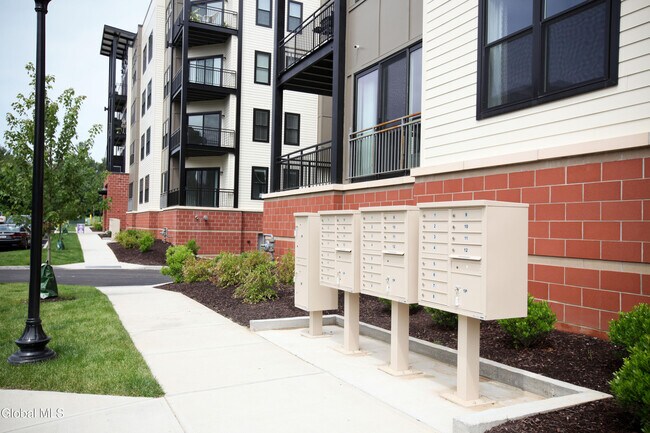 Building Photo - 25 Whistler Ct