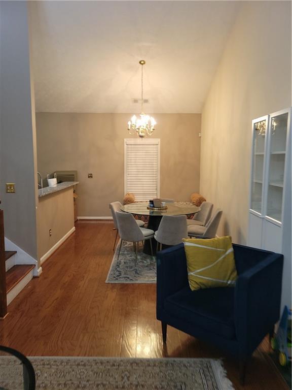 Building Photo - 1002 Cedar Trce SW