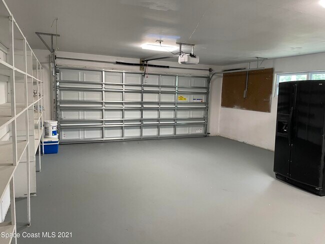 Building Photo - 296 Woodland Dr