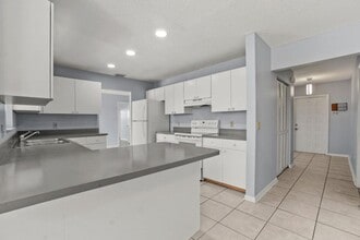 Building Photo - 4128 Chestnut Ave