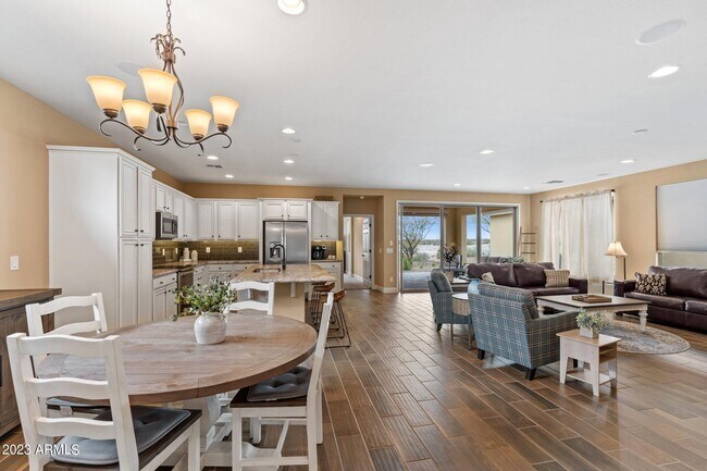 Building Photo - 4456 Covered Wagon Trl