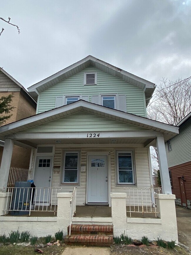 Primary Photo - 1224 Monroe Ave