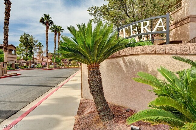 Building Photo - 5751 E Hacienda Ave