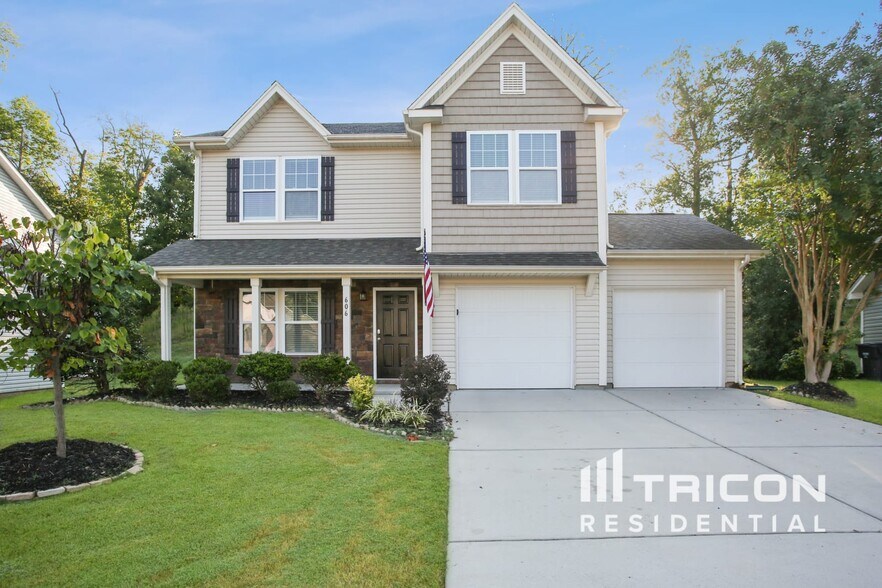 Primary Photo - 606 Sawtooth Oak Drive