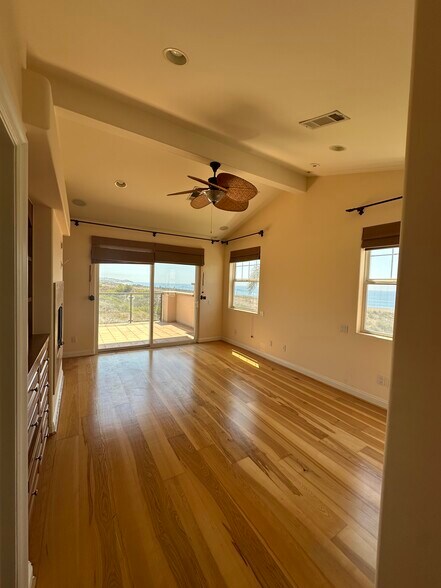 Building Photo - 6462 Lunita Rd