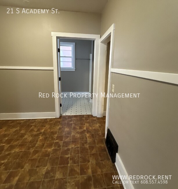 Building Photo - 21 S Academy St