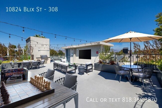 Building Photo - 10824 Blix St