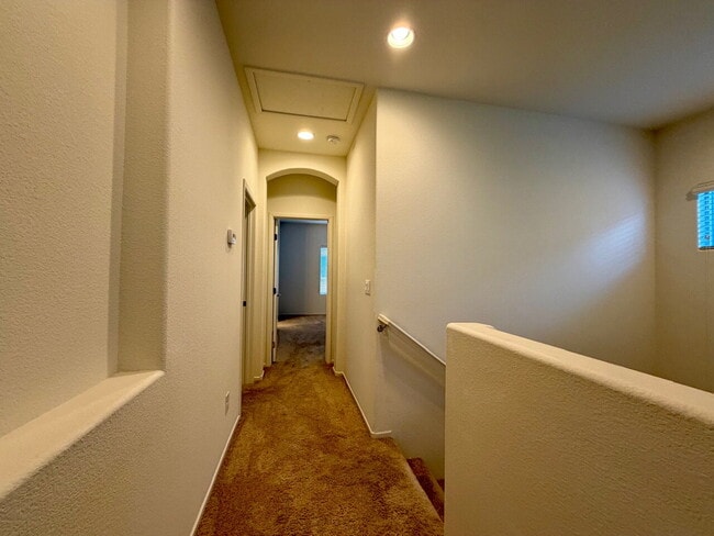 Building Photo - 3 BED 2.5 BATH 2 CAR GARAGE SINGLE FAMILY HOME W/ LOFT, BACKYARD & COMMUNITY POOL, SPA, PLAYGROUN...