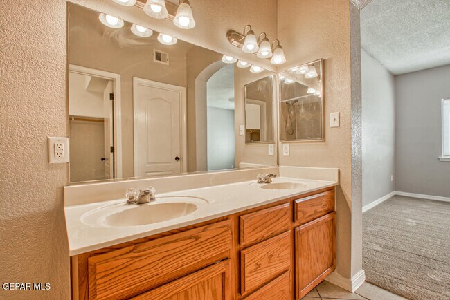 Building Photo - 12760 Tierra Alexis Dr