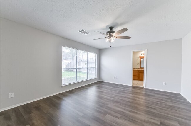 Building Photo - 16606 Burlcreek St