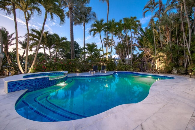 Building Photo - 1733 Coral Gardens Dr