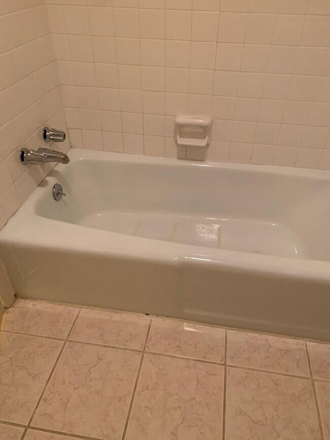 Building Photo - 3312 Tanglewood Ln