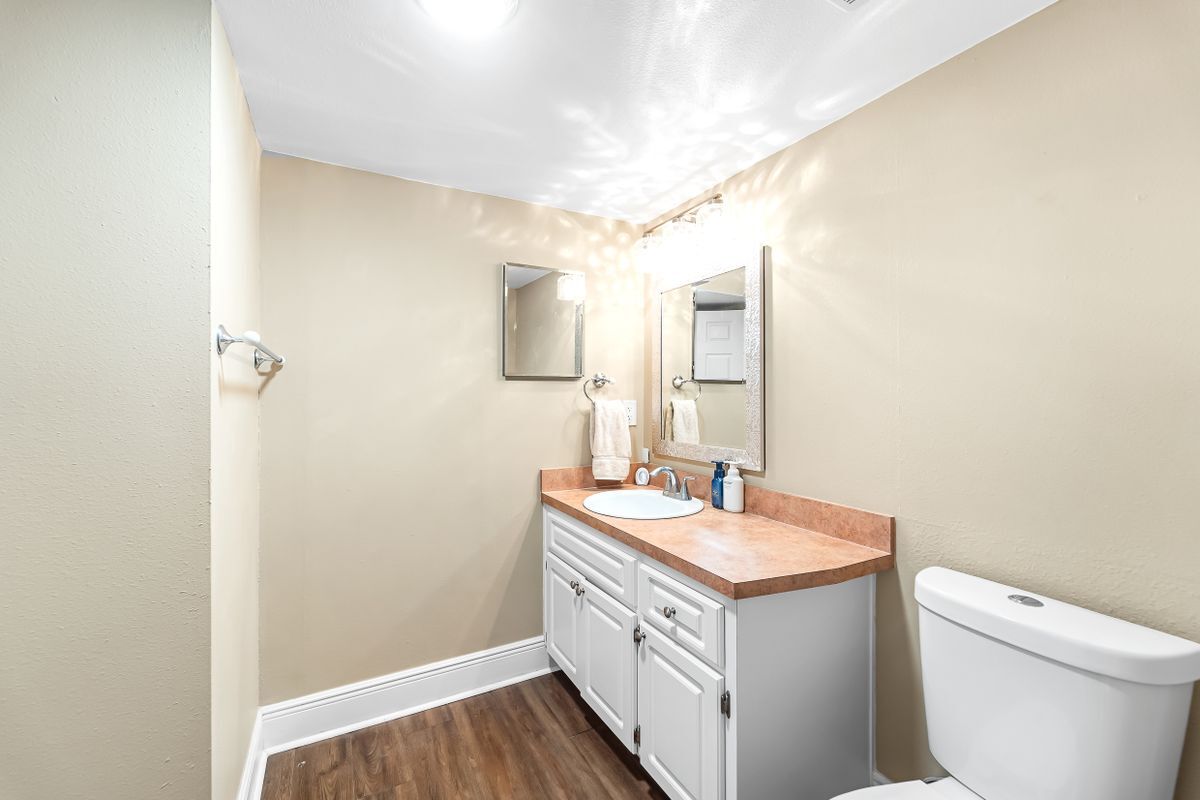 Building Photo - 308 E Ross Ave