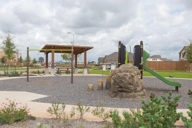 Building Photo - 1711 Clifton Hills Ln